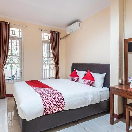 Aquina House Hotel Bogor Ngoại thất bức ảnh