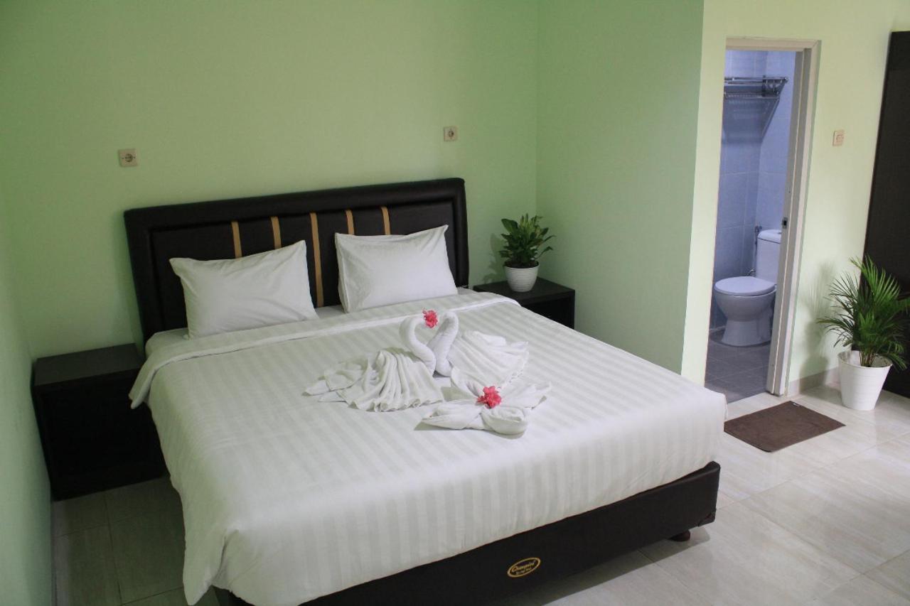 Aquina House Hotel Bogor Ngoại thất bức ảnh