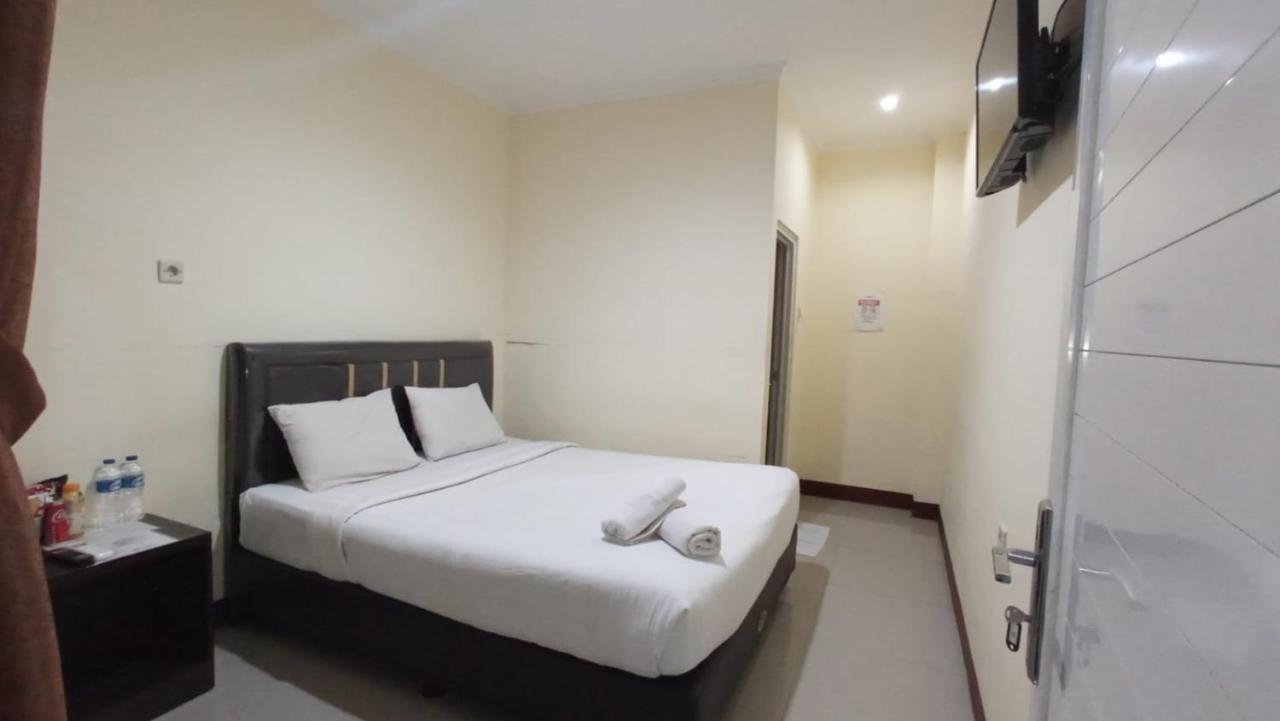 Aquina House Hotel Bogor Ngoại thất bức ảnh