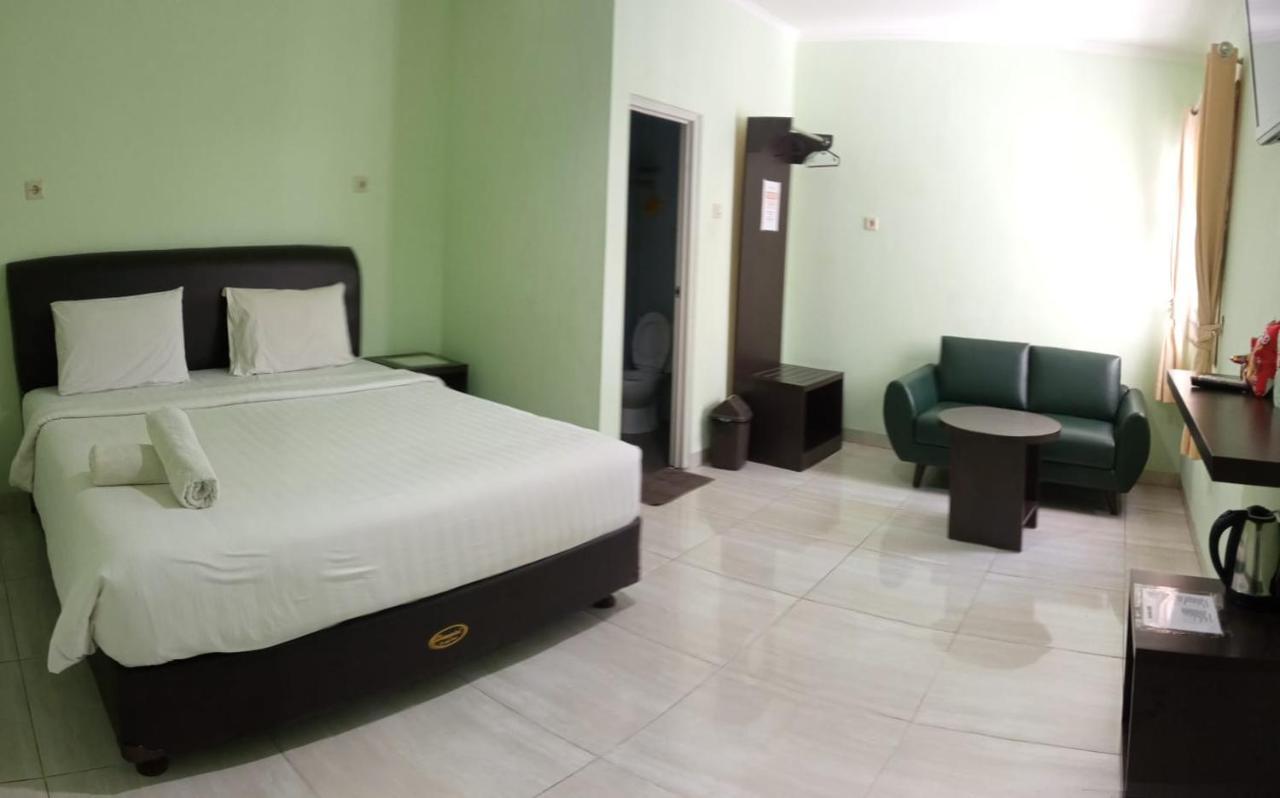 Aquina House Hotel Bogor Ngoại thất bức ảnh