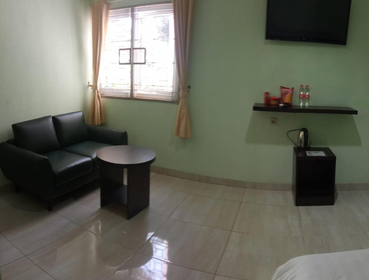 Aquina House Hotel Bogor Ngoại thất bức ảnh