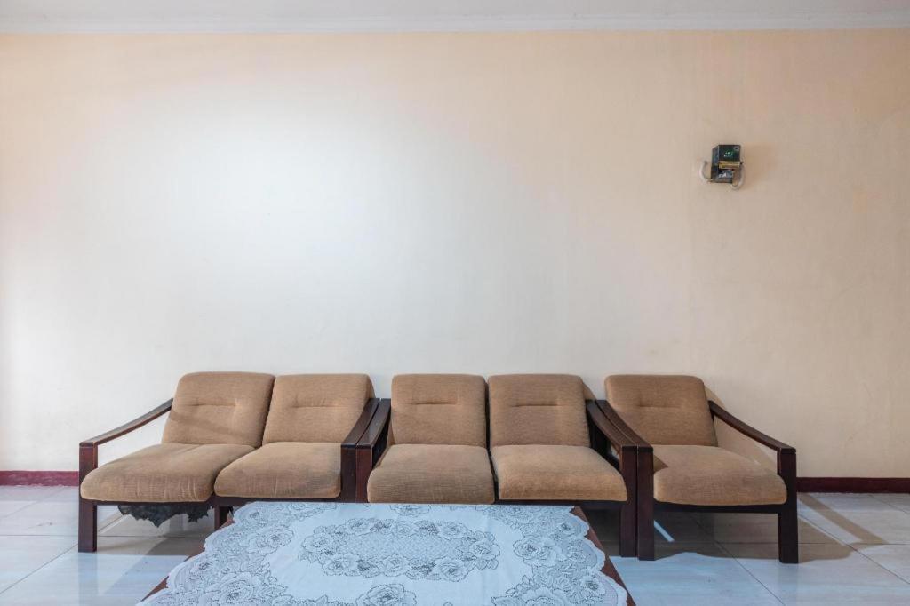 Aquina House Hotel Bogor Ngoại thất bức ảnh