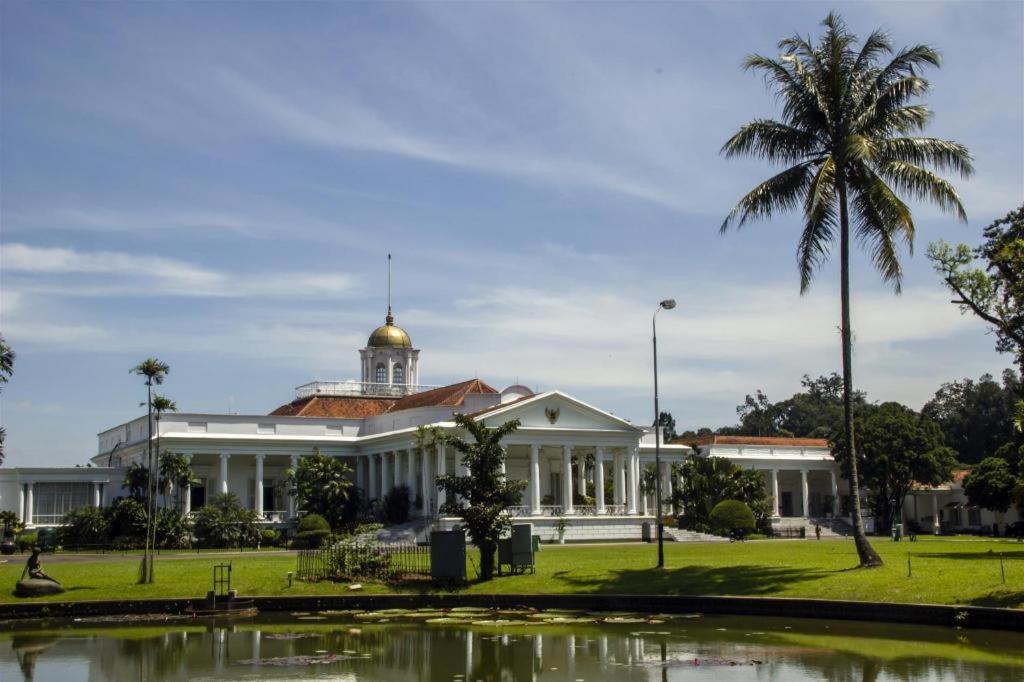 Aquina House Hotel Bogor Ngoại thất bức ảnh