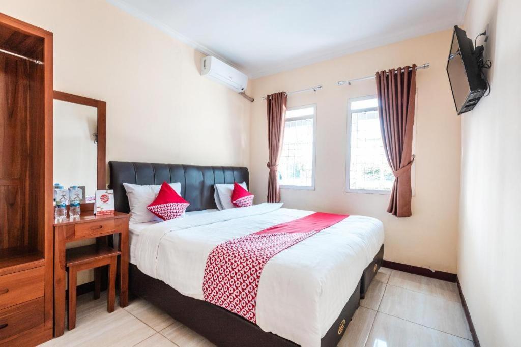 Aquina House Hotel Bogor Ngoại thất bức ảnh