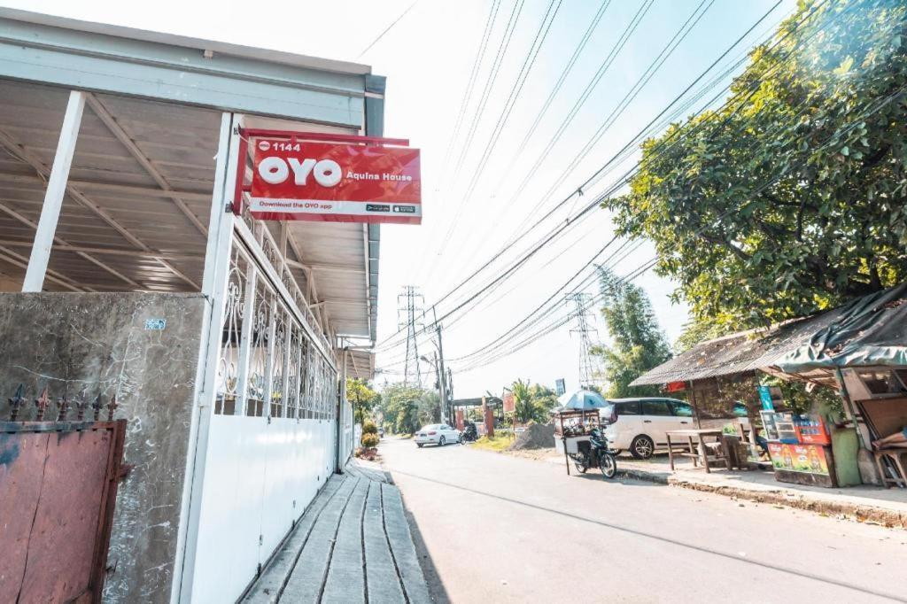 Aquina House Hotel Bogor Ngoại thất bức ảnh