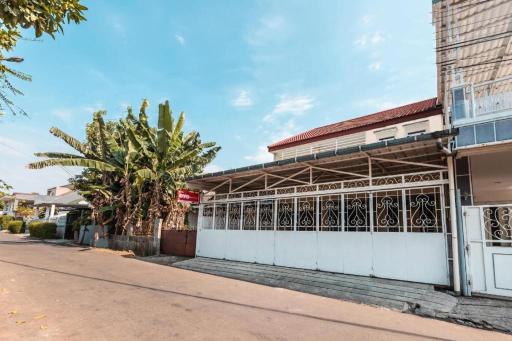 Aquina House Hotel Bogor Ngoại thất bức ảnh